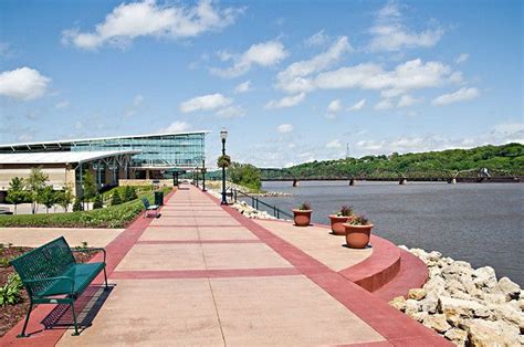 Mississippi River Walk - Dubuque | Dubuque, Dubuque iowa, Places to go