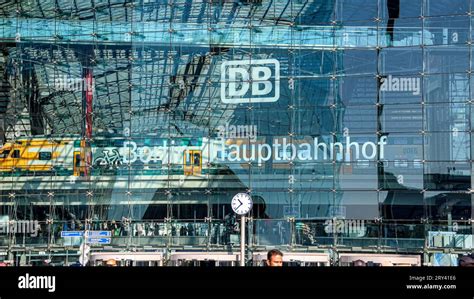 DEU, Deutschland, Berlin, 10.09.2023: Berlin Hauptbahnhof ...