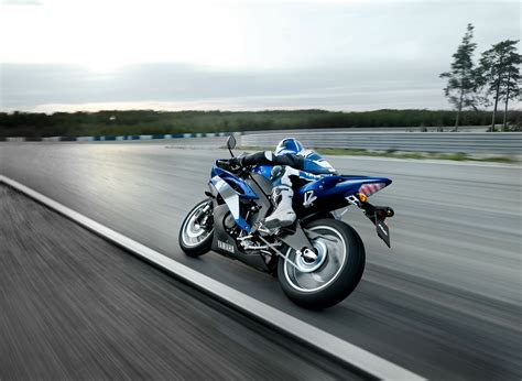 Thrilling Motorcycle Racing HD Wallpaper