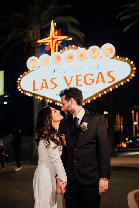 Welcome to Las Vegas sign | Las Vegas Wedding | Las Vegas Wedding Photogr… | Las vegas elopement ...