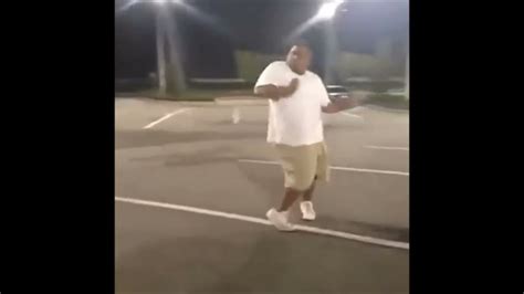 Fat Black Guy Dancing! Vine (Not Original 27 sec) - YouTube