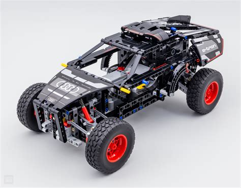 Review: LEGO Technic 42160 Audi RS Q e-tron - HOTH BRICKS