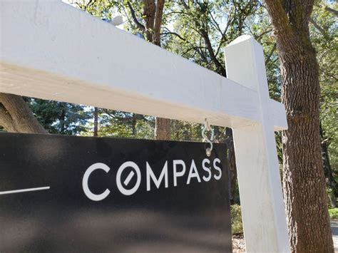 Compass Real Estate Sign – TechCrunch