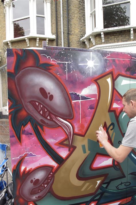 Urban Art Fair 2012 – Graffiti art workshops Community mural Artists London