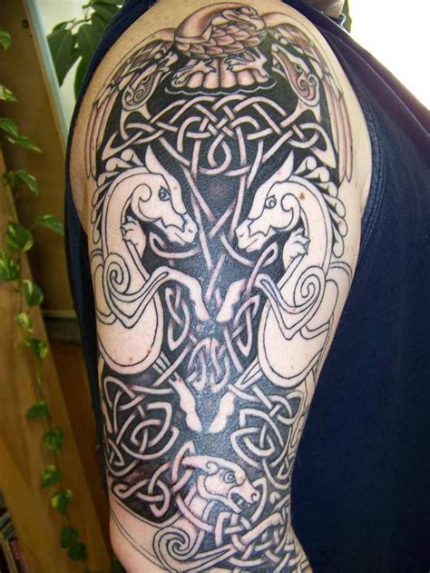 25 Celtic Tattoos For Men and Women - The Xerxes