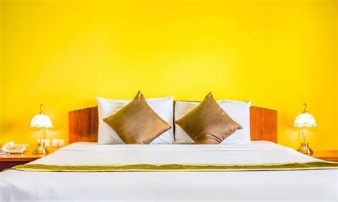 Light Yellow Bedroom Ideas