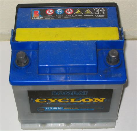 Automotive battery - Wikipedia