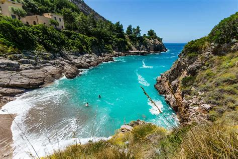 Hiking on the Amalfi Coast (Path of Gods and 9 More Trails) | Vagrants Of The World Travel