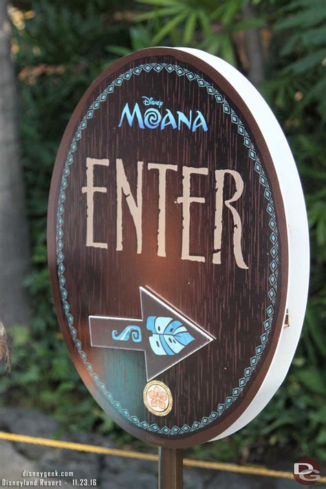 Moana meet and greet location set up in Adventureland Disneyland - The ...