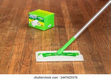 Swiffer Logo Vector (.SVG) Free Download