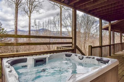 Top Vacation Rentals with Hot Tubs in the NC Mountains - Discover ...