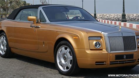 Golden Rolls Royce Phantom Drophead Coupe lands in Abu Dhabi