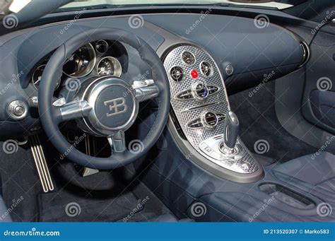 79 Th Geneva International Motorshow - Interior Bugatti Veyron 16.4 Grand Sport Editorial ...