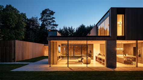 In Scotland, a Minimalist House That Keeps the World at Bay - The New York Times