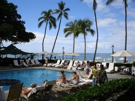 "Pool" Hotel Moana Surfrider, A Westin Resort & Spa (Waikiki Beach) • HolidayCheck (Hawaii | USA)