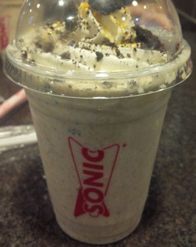 On Second Scoop: Ice Cream Reviews: Sonic Oreo & Cake Shake