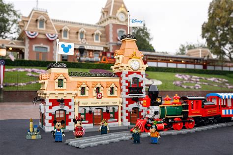 LEGO Disney 71044 Disney Train and Station wu9BS-33 - The Brothers Brick | The Brothers Brick