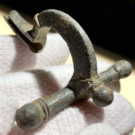 Ancient Roman Bronze Crossbow Brooch / Fibula. - Catawiki