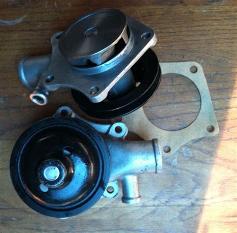 Purchase RARE ORIGINAL DAIMLER SP250 DART WATER PUMP W/PULLEY ...