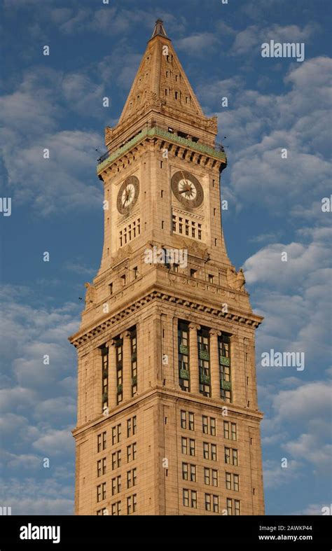 Boston Skyline and Custom House in Sunrise, Boston,Massachusetts, USA Stock Photo - Alamy