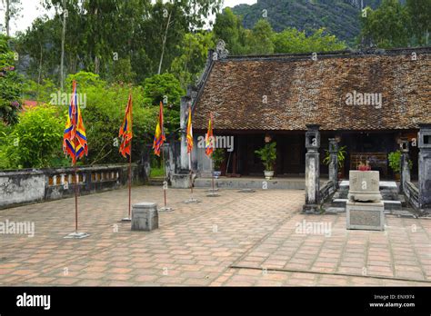 Temple at Hoa Lu - Ninh Binh, Vietnam Stock Photo - Alamy