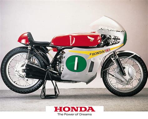 Honda RC166: 6 cylinder racing legend