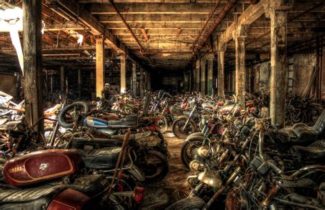 Homebrew's Garage: Motorcycle Junkyard