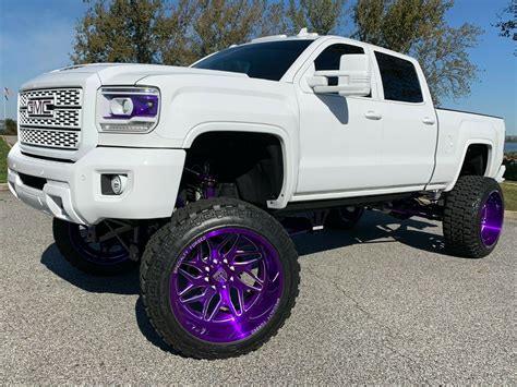 Killer truck 2015 GMC Sierra 2500 Denali Duramax lifted for sale