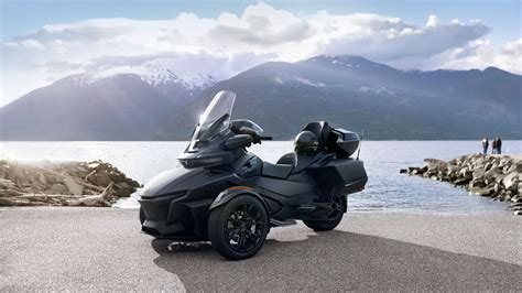 2023 Can-Am Spyder RT - 3-wheel touring motorcycle