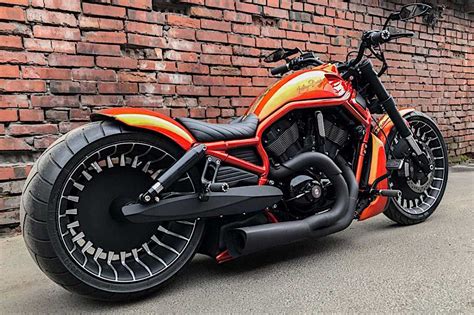 Unique Custom Wheels on Harley-Davidson V-Rod — Bikernet Blog - Online Biker Magazine