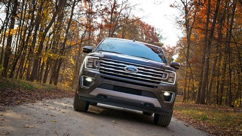 Get dirty with the Ford Expedition's FX4 Off-Road Package - CNET