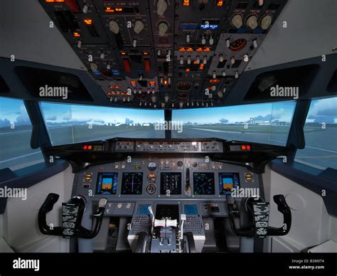 Flight simulator Boeing 737 cockpit pilots training installation Stock ...