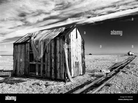 Old beach shack hi-res stock photography and images - Alamy