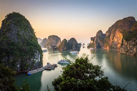 How to Book a Package Tour to Ha Long Bay - Vietnam