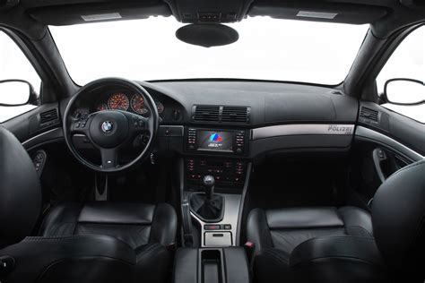 File:Bmw m5 interior e39-terabass.jpg