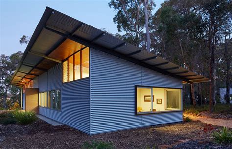 9 Examples Where Corrugated Steel Has Been Used As Siding | CONTEMPORIST