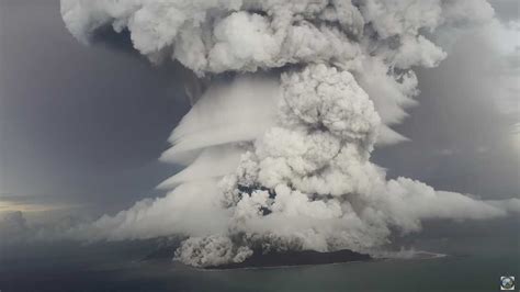 Tonga volcano sent tons of water into the stratosphere, which could ...