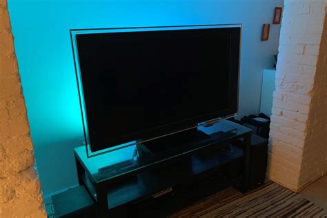 Philips Hue Play review: This versatile bias lighting kit syncs with your PC | GameStar