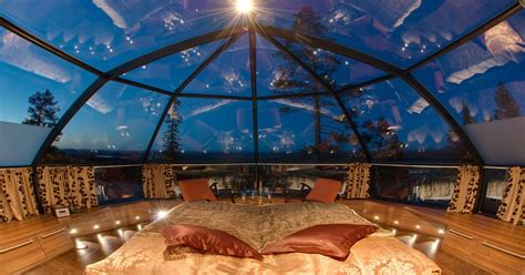 Glass Igloo Hotel in Finland designed for watching the Northern Lights : pics