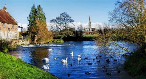 10 Interesting & Beautiful Places to Visit in South West England