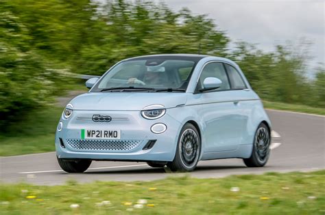 Fiat 500 Electric Review 2022 | heycar