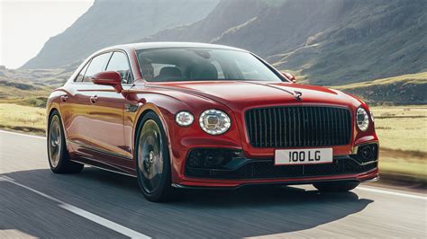 New Bentley Flying Spur V8 unveiled with 542bhp | Auto Express