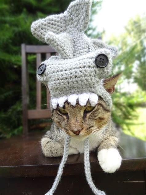 Shark Costume for Cats and Extra-small Dogs - The Hammerhead Shark Hat for Cats and Small Dogs ...