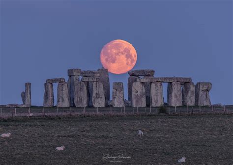 What are the full moon dates and names in 2022? | Stonehenge Stone Circle News and Information