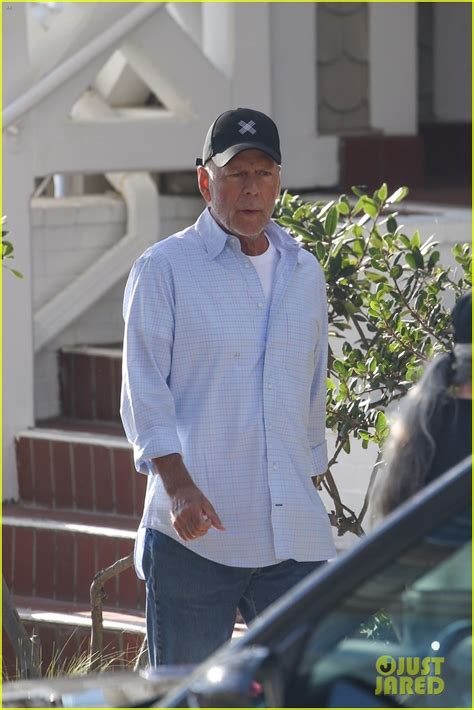 Photo: bruce willis meets up with friends for breakfast santa monica 09 | Photo 4844045 | Just Jared