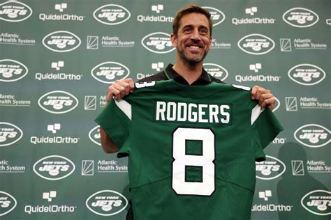 Jim Nantz Reveals Expectations For Aaron Rodgers, Jets - The Spun