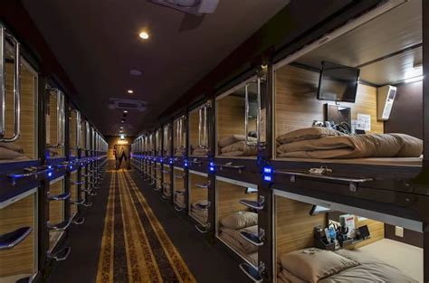 Pod hotels with high-tech features - Business Insider