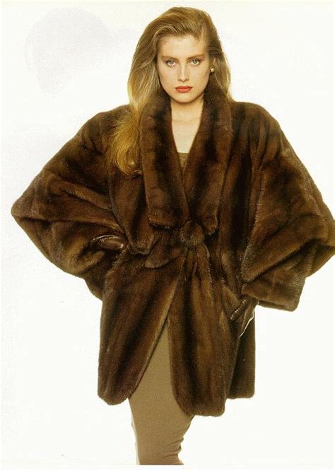 Fur pelts and coats of Mink Sable, Fox Chinchilla, Coyote, beaver ...