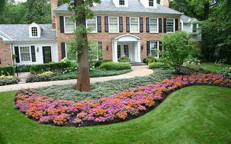 Lantana landscaping | Traditional landscape, Backyard landscaping, Front yard landscaping