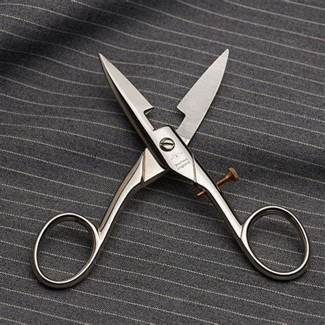 BUTTONHOLE SCISSORS - William Whiteley